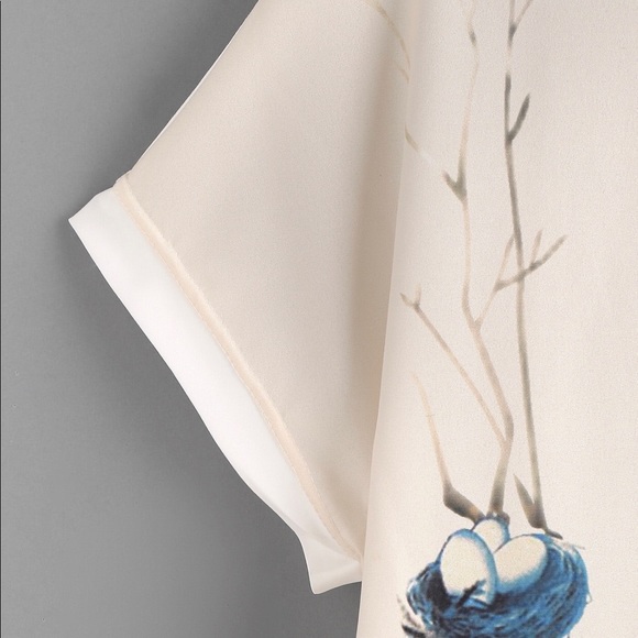 🔺SALE🔺Blue nested Bird Graphic Top - Picture 5 of 6